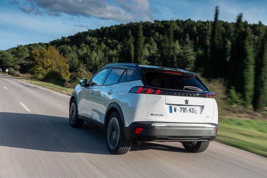  Peugeot e-2008 GT (Digital White) 2019 года  (WW) (фото 14 из 119)